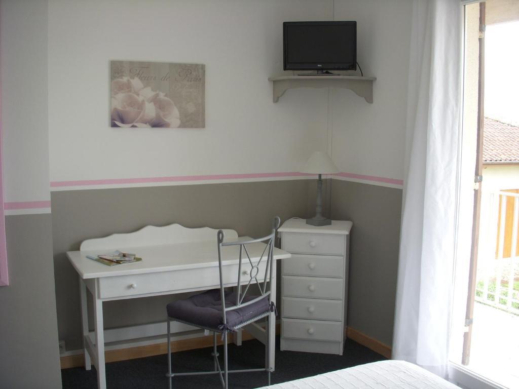 Hotel Les Vieux Acacias Queyrac Cameră foto