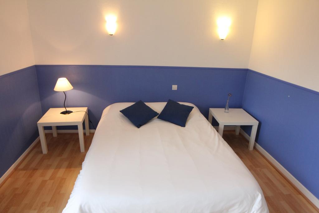 Hotel Les Vieux Acacias Queyrac Cameră foto
